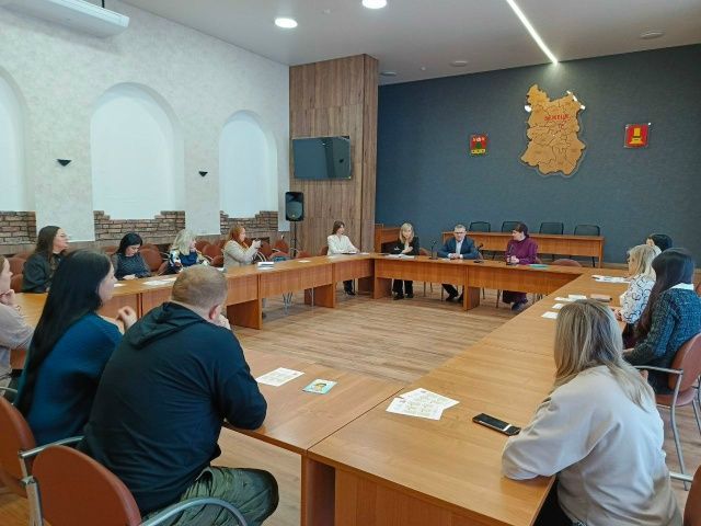 Министр семейной политики Тверской области встретилась с бежецкими многодетными семьями