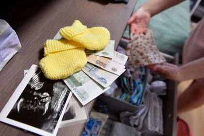 Ростовчанка, которая внезапно родила после аборта, требует 3,5 млн рублей за моральный вред старшим детям