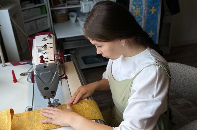 В Марий Эл многодетная семья организовала швейное производство