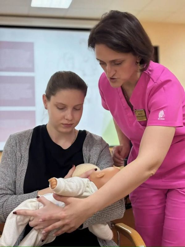 В Курске помогают будущим мамам и папам подготовиться к родам