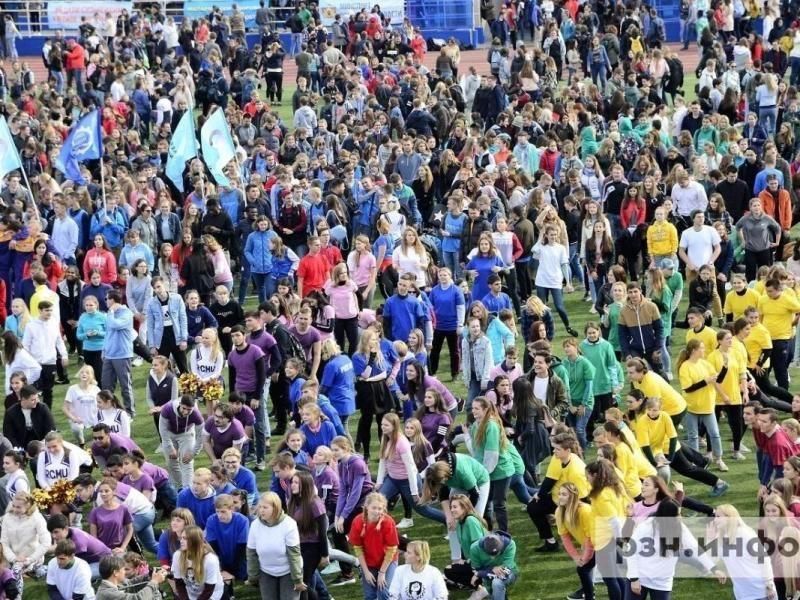 Госдума может запретить вузам повышать цены для студентов из многодетных семей