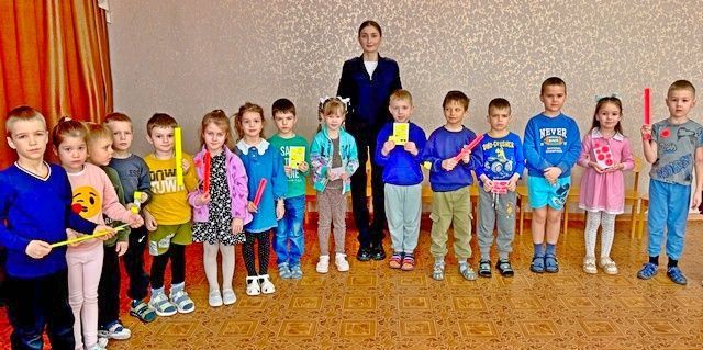 В Адыгее дошкольники узнали, как стать заметными на дороге