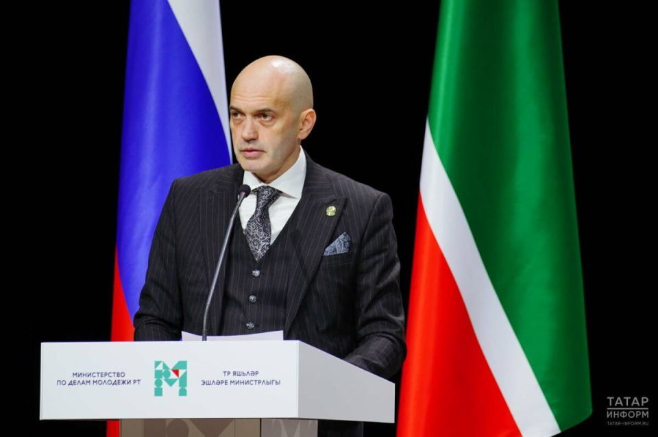 Азат Кадыров предложил создать «Карту молодой семьи» по аналогии с Пушкинской