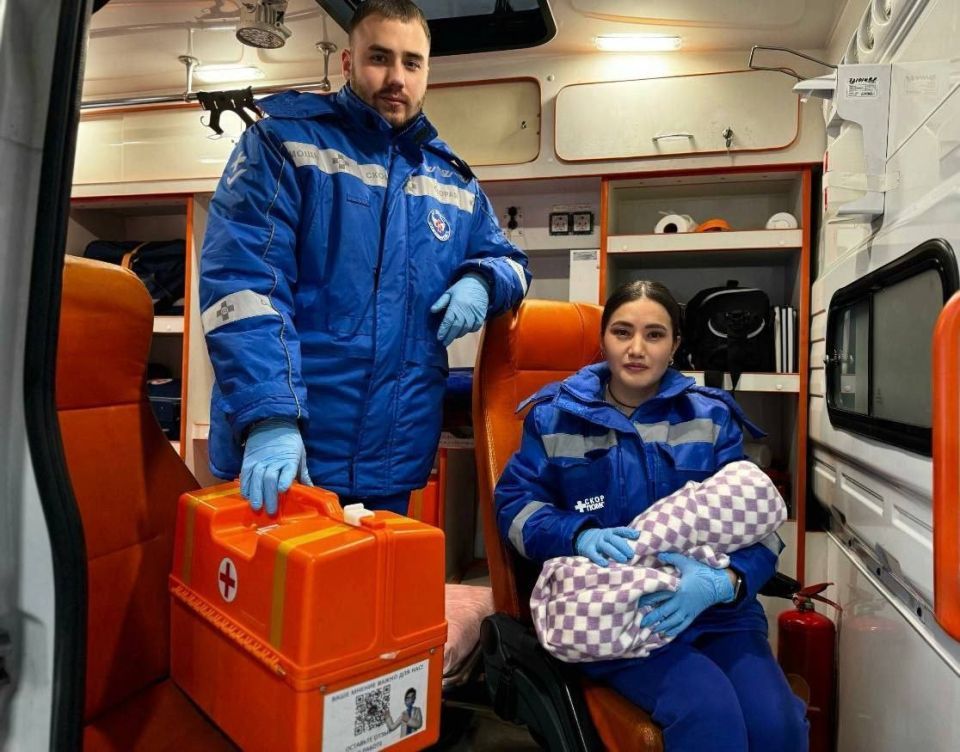 Медики скорой помощи Нижневартовска спасли маму и ее новорожденную дочку