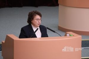 Многодетным семьям в Саратовской области могут продлить срок получения компенсации платы за обучение детей в колледжах