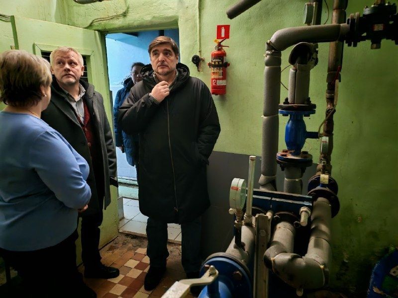 В старейшем детском саду Тольятти заменят батареи и рамы