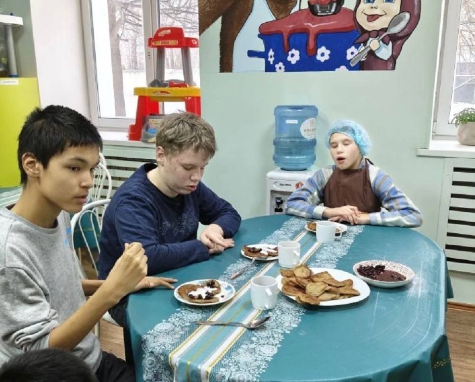 В доме-интернате «Алтай» прошёл уютный кулинарный мастер-класс