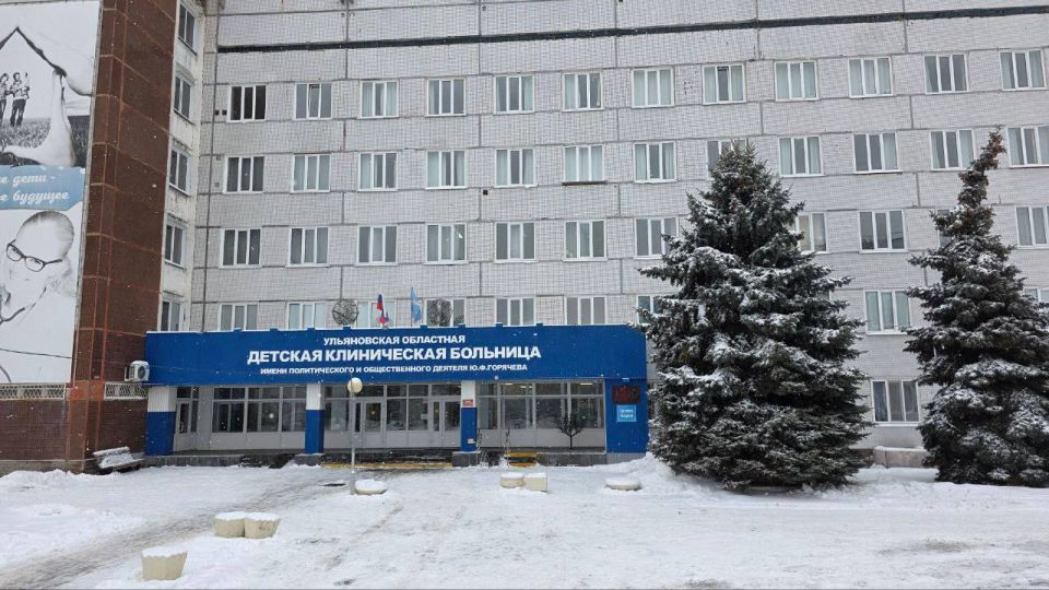 Врачи Ульяновской областной детской больницы продолжают бороться за жизнь 14-летней девочки