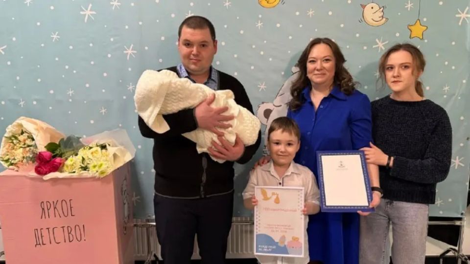 Юбилейный с начала года младенец появился на свет в Ноябрьске