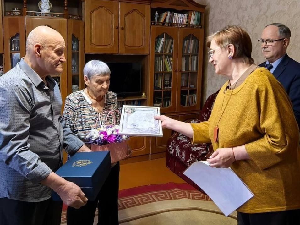 Семья из Щигровского района отпраздновала 65 лет совместной жизни