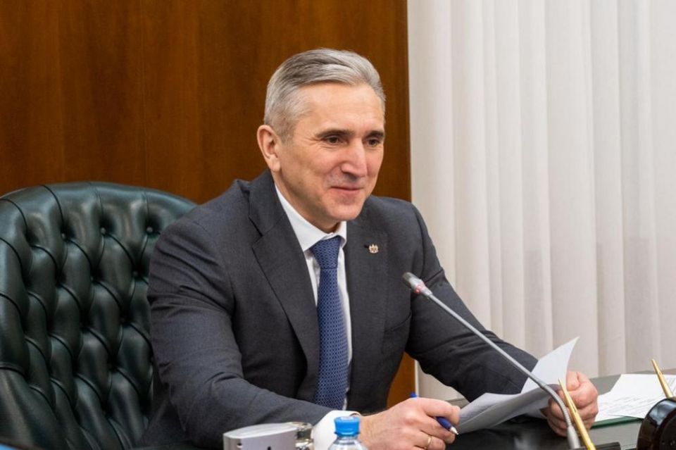 Александр Моор поручил оказать помощь пострадавшей от пожара многодетной семье участника СВО