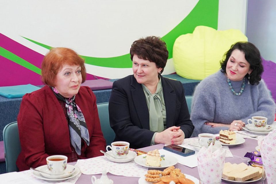 Татьяна Абросимова провела встречу с семьями защитников Отечества накануне нового регионального праздника