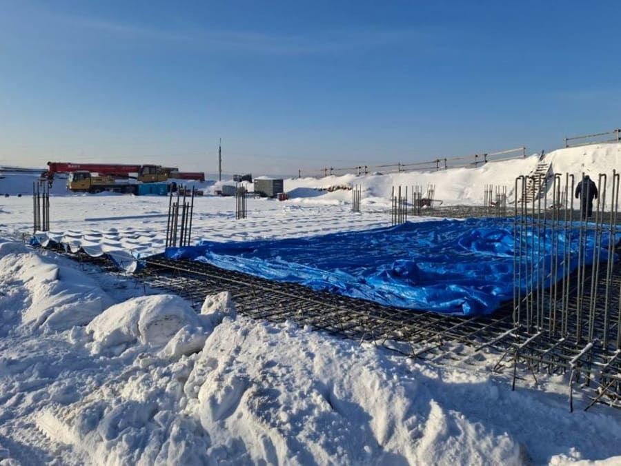 В Хомутово приступили к устройству фундамента будущей детской поликлиники