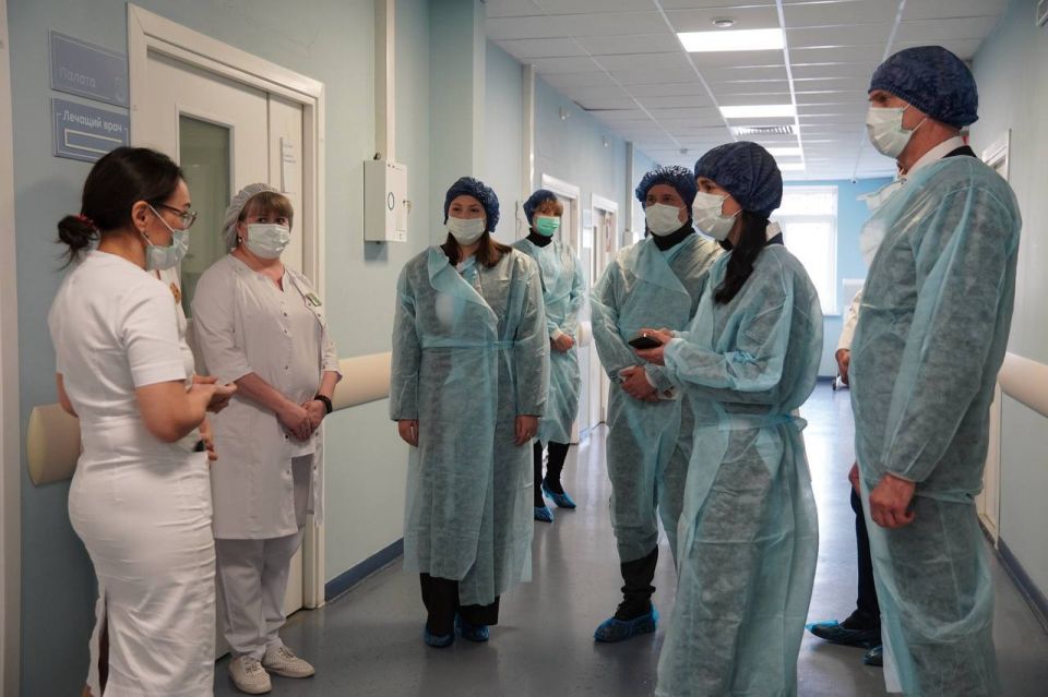 Руководитель партии «Новые люди» в Астраханской области посетила перинатальный центр областной больницы, где год назад сама рожала первого ребёнка