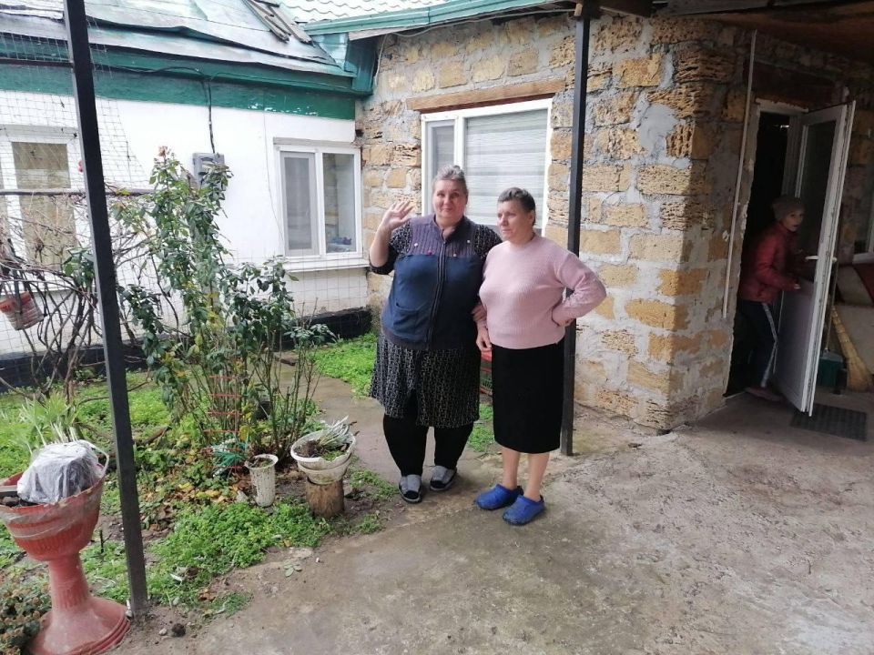 Адресная помощь семьям с детьми — на контроле местного отделения партии Новотроицкого округа