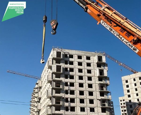 100 молодых семей в Хабаровском крае смогут купить квартиру или построить дом благодаря господдержке в этом году