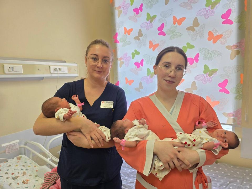 Врачи Видновского перинатального центра помогли появиться на свет тройне у 23-летней пациентки
