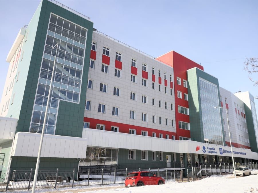 В Иркутске на бульваре Рябикова в новой детской поликлинике начали принимать пациентов