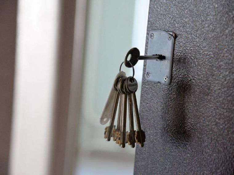 Еще шесть омских семей получат почти 20 миллионов на жилье