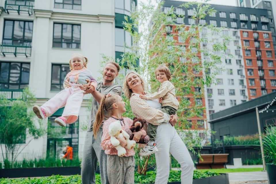 В Тюменской области более 13,5 тысяч многодетных семей обеспечены земельными участками и социальными выплатами