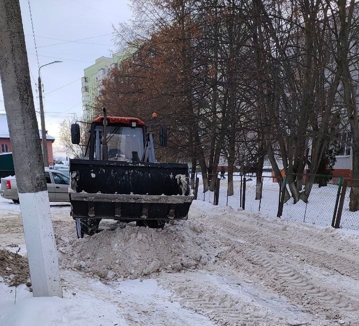 В Курске расчистили подъездные пути к социальным учреждениям