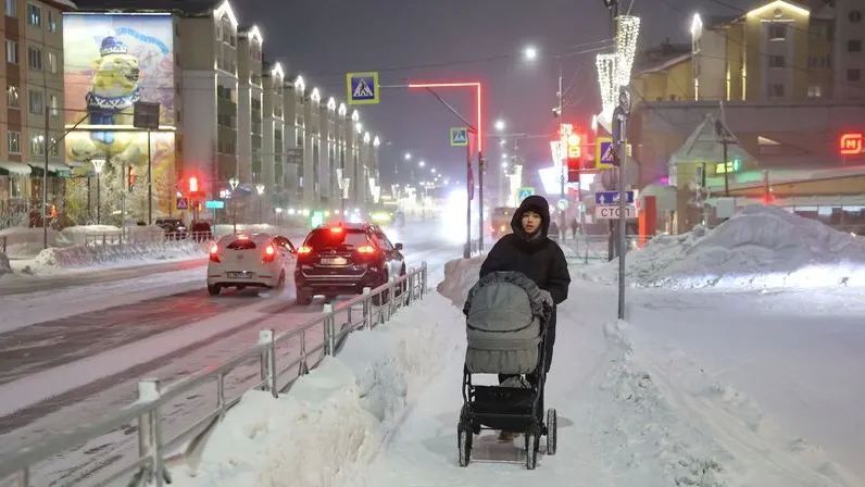 Родительский труд – тоже работа: в России хотят увеличить пенсионные баллы за декрет