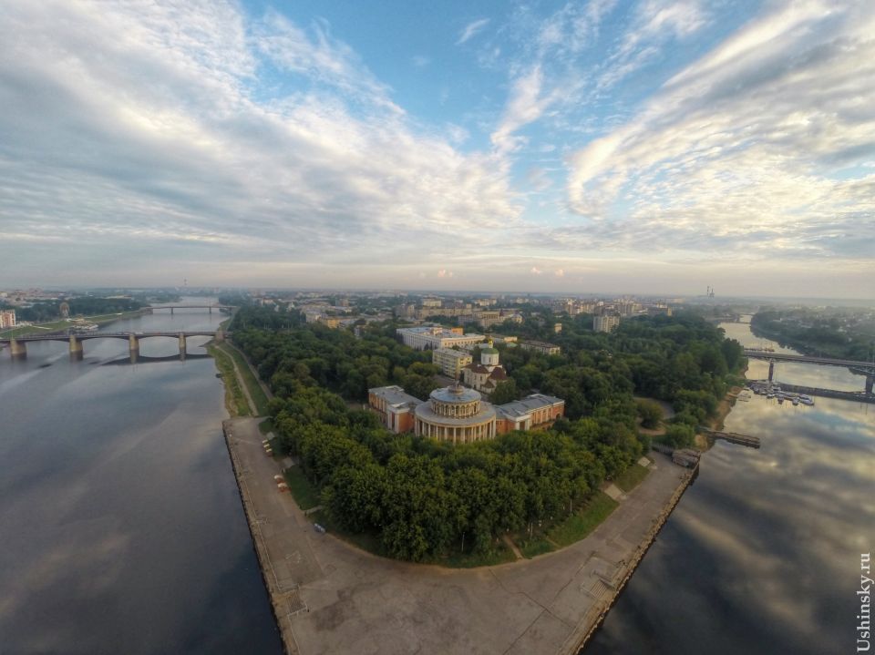 В Тверской области 21 многодетную семью обеспечат жильем в 2026 году