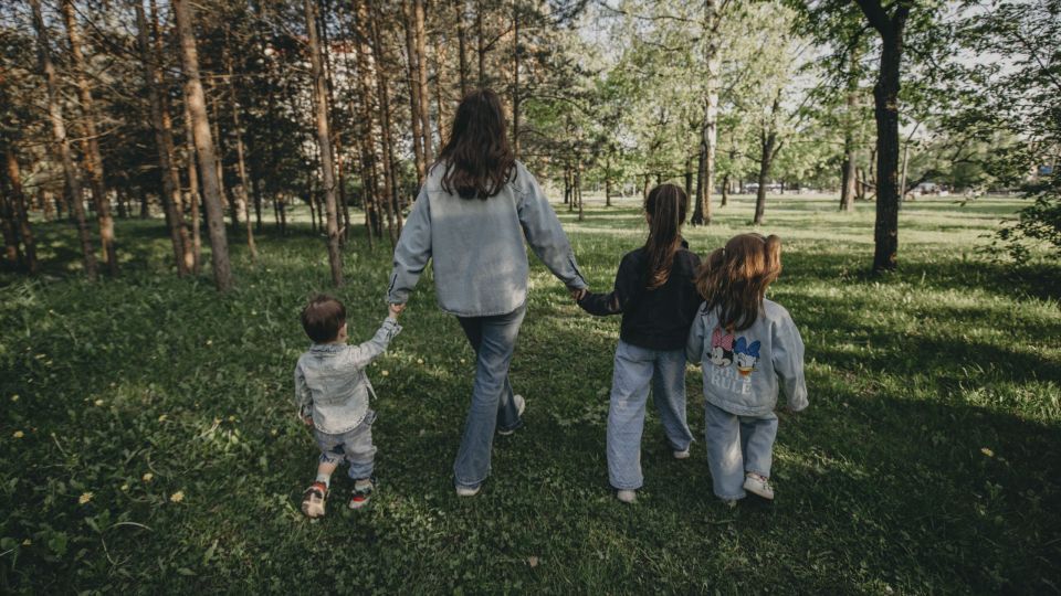 Михаил Мишустин: многодетным семьям сохранят пособие даже при росте дохода