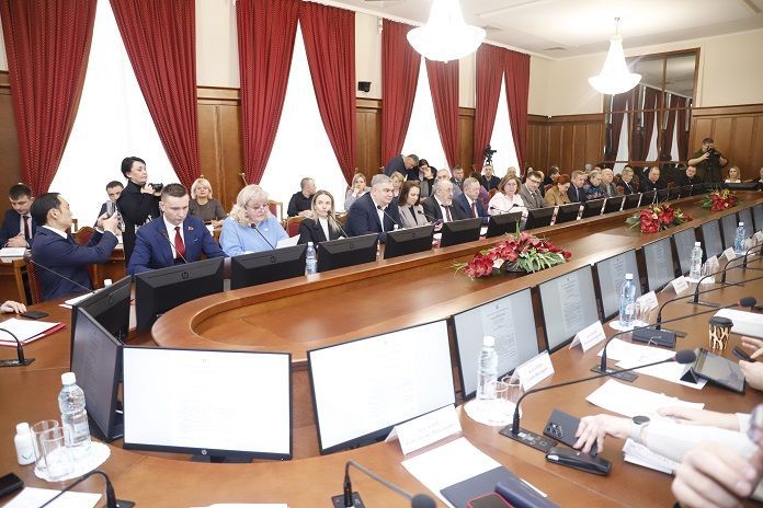 В Заксобрании Новосибирской области рассказали о «правильных репродуктивных установках»