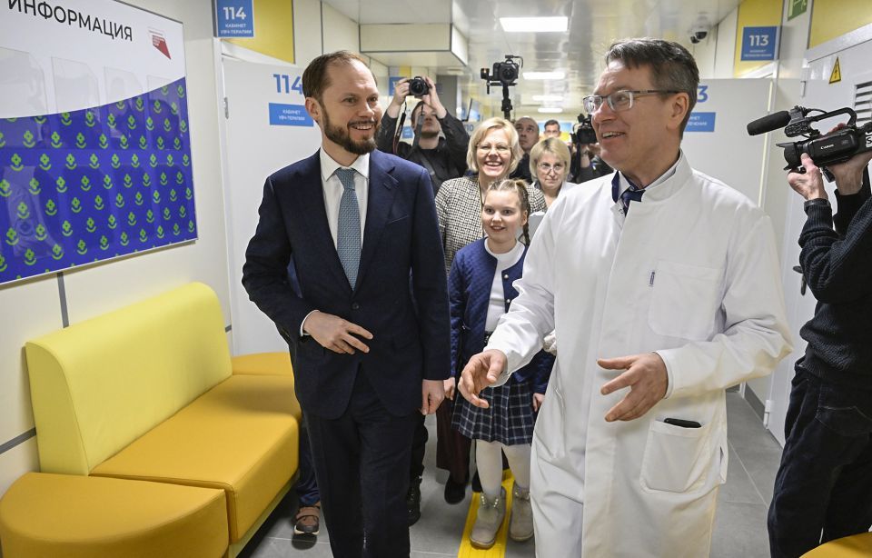 Виталий Королев открыл новую детскую поликлинику в Торжке