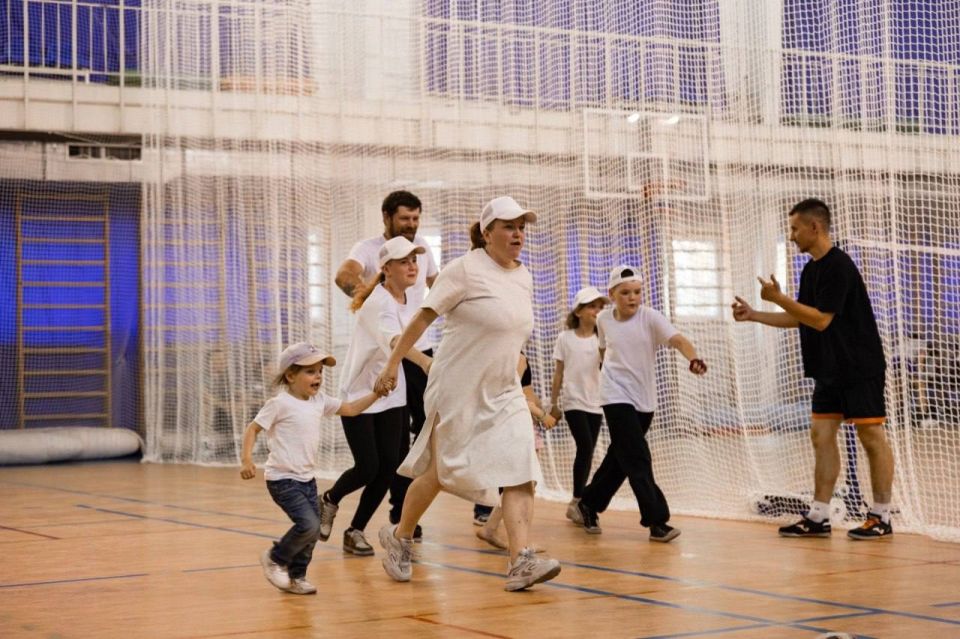 Первый этап проекта «Академия молодой семьи» в 2026 году — спартакиада «Семья в движении» приглашает к участию молодые семьи Свердловской области с детьми и без них