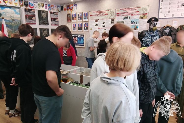 Смоленский ОМОН открыл свои двери для воспитанников детского дома