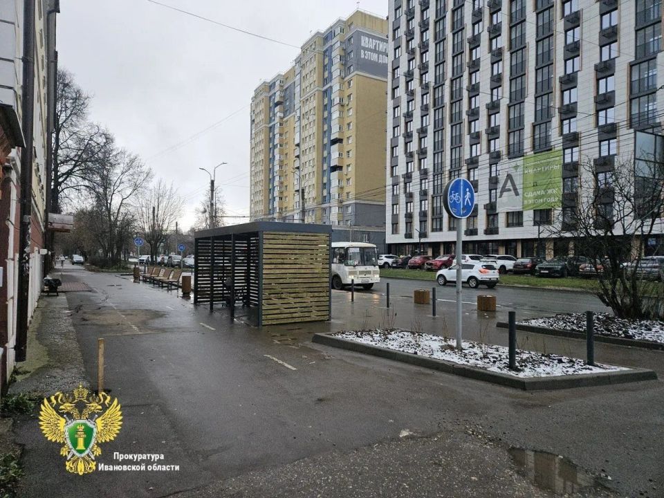 Прокуратура требует обустроить парковку у детской поликлиники № 8 в Иванове