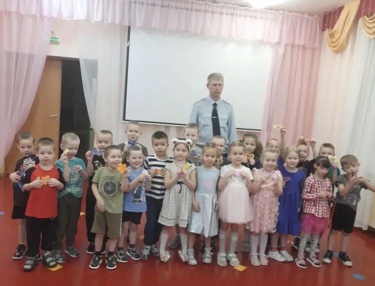 Начальник Госавтоинспекции Корткеросского района провел обучающие занятия для воспитанников детского сада