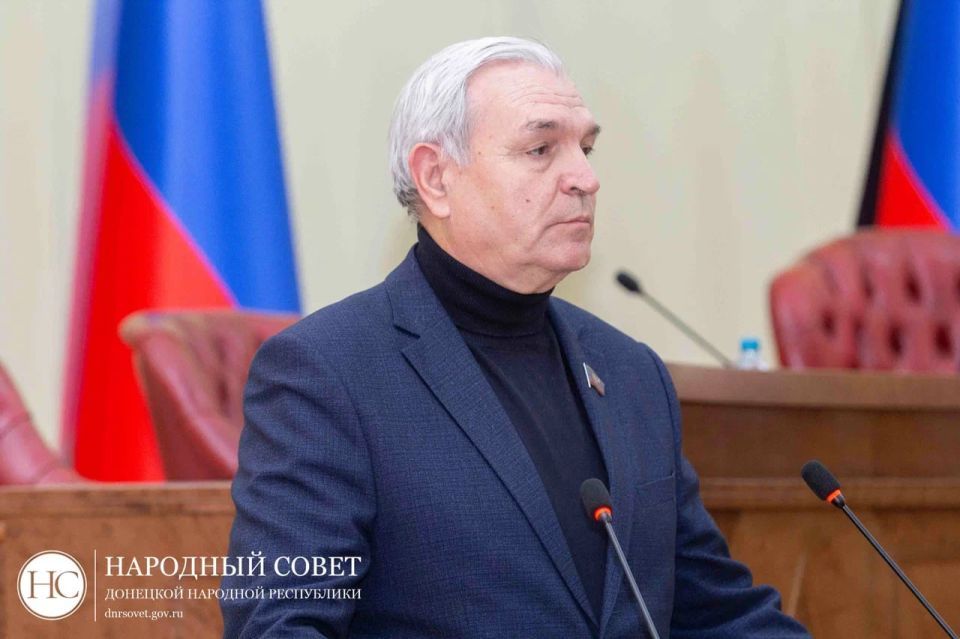 Парламентарии обсудили расширение социальной поддержки для матерей