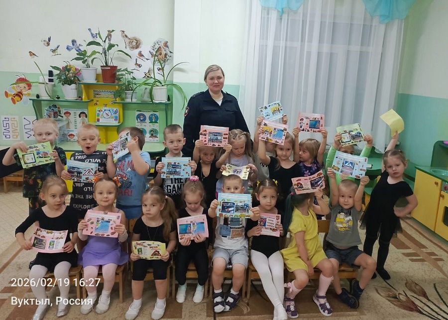 В Вуктыле дошкольники изготовили для родителей памятки по ПДД