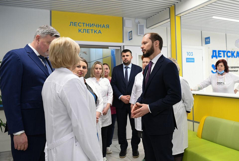 Врио Губернатора Виталий Королев посетил Кимрскую ЦРБ и поручил ускорить ремонт аппарата КТ