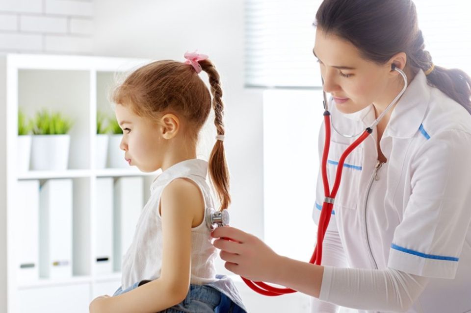 Минздрав России утвердил рекомендации по внешнему виду медперсонала детских поликлиник