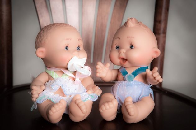 Выплаты ежемесячного пособия по уходу за ребенком могут продлить до трех лет